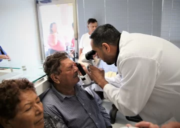 Timbúes ya realizó más de cien cirugías de vista gratuitas