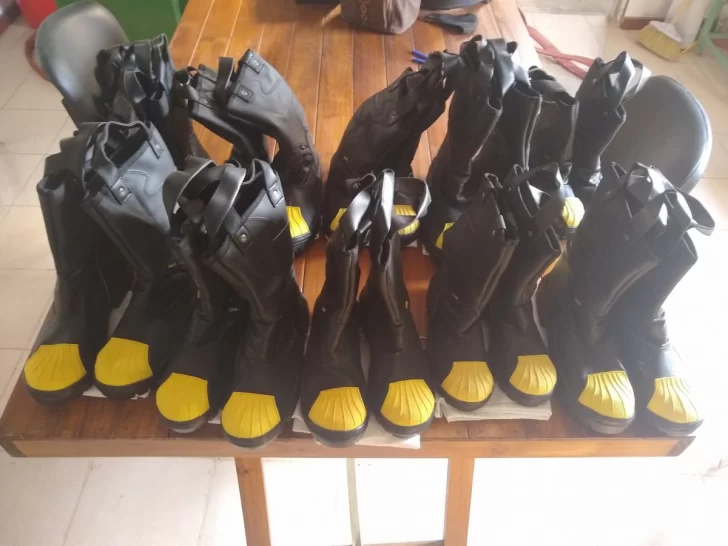 Bomberos de Maciel adquirieron elementos para sus cadetes y el cuartel