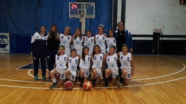 Tras un reñido partido el equipo U13 del Alba ganó frente a Comercio