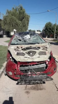 Un hombre gravemente herido luego de volcar en la autopista