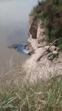 Vecinos de Timbúes preocupados por la contaminación del Paraná