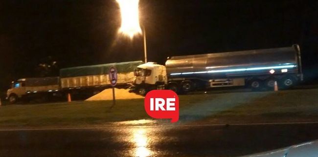 Accidente y demora en mano hacia Rosario en la madrugada
