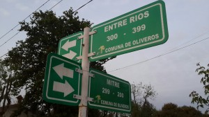 Un joven se encuentra grave tras ser chocado por un auto que se dio a la fuga