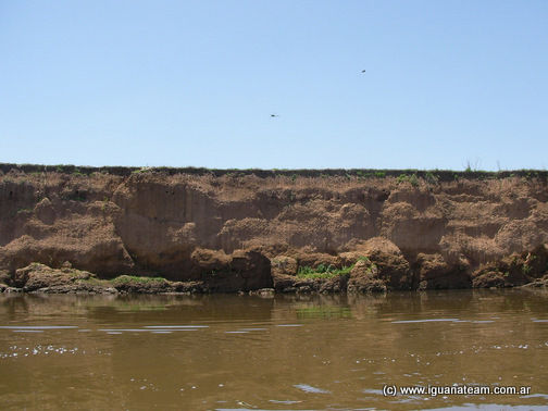 Se produjo el derrumbe de la barranca y tuvo que intervenir la Provincia