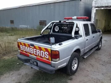 El cuartel celebró cuatro nuevos bomberos y su segunda unidad