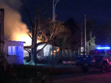 Se incendió en la medianoche una vivienda de Jujuy al 300