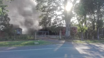 Otra vez: Esta mañana volvieron a incendiar el frigorífico