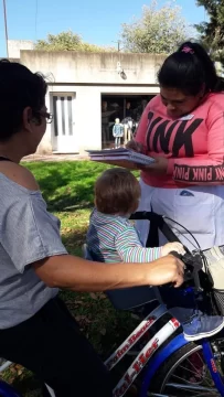 Los jovenes censistas del secundario ya recorren la comunidad