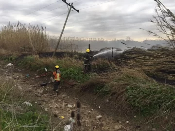 Bomberos debieron sofocar el incendio del basural de Serodino