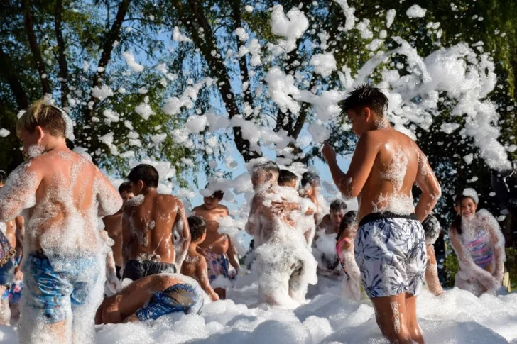 Atención chicos: Viene la gran fiesta de la espuma en Timbúes