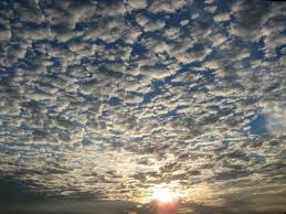 Poco sol y muchas nubes para este fin de semana que está llegando