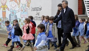 Macri envía al Congreso un proyecto para que sea obligatorio el Jardín de 3