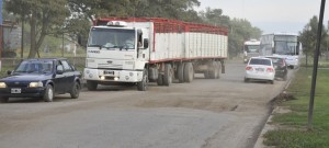 Continúa el corte en la Ruta 11 a la altura de Timbues