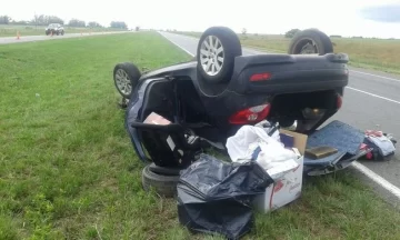 Doble vuelco en la autopista