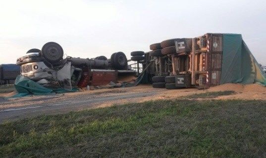 Falleció en el acto el conductor de un camión en un accidente