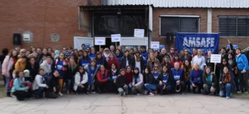 Los docentes eligen hoy entre aceptar en disconformidad o dos mociones de paro