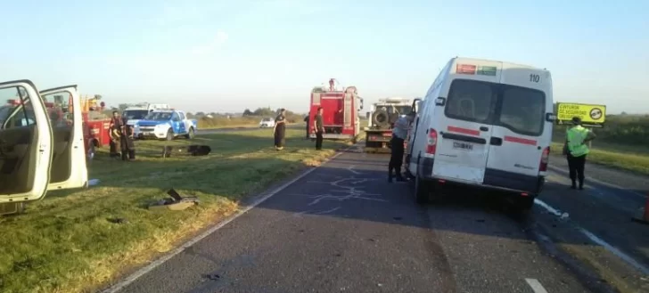 Dos automóviles chocaron en cercanías al ingreso de Aldao