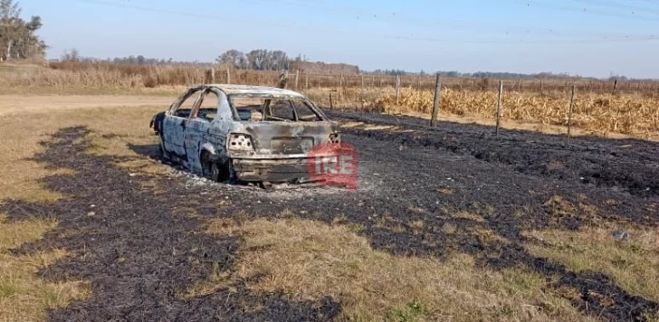 Hallaron un auto incendiado en Andino: Había sido robado en Rosario