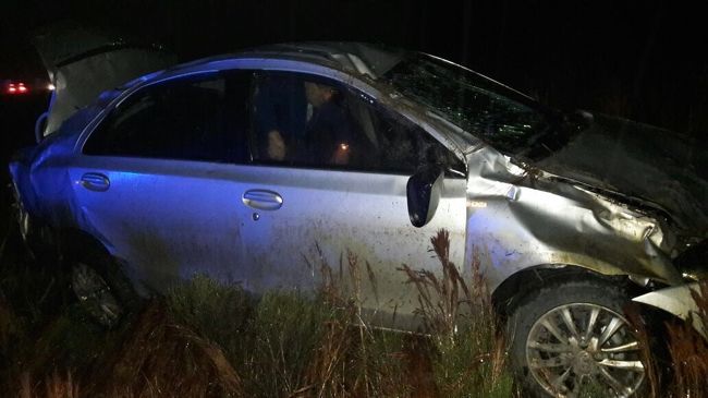 La lluvia complicó el tránsito: despistó y volcó en autopista