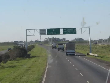 Una oliverense colisionó en Autopista Rosario Santa Fe