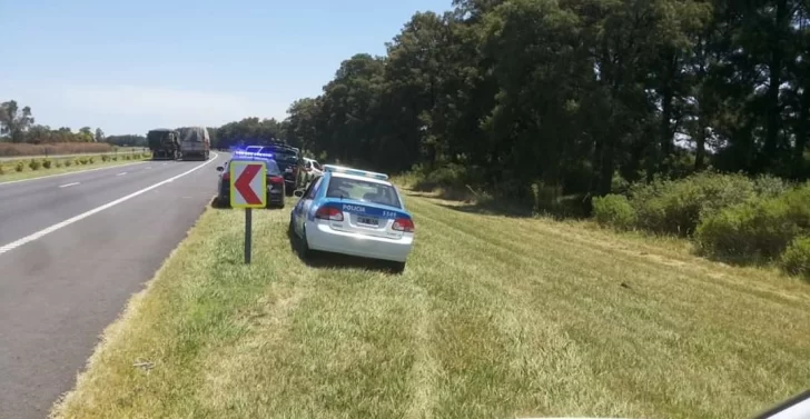 Encontraron el cuerpo de una mujer a la vera de la Autopista