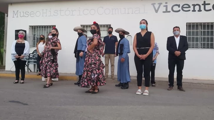 Barrancas celebró su historia con un emotivo acto, música y baile tradicional