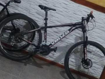 Le robaron la bici que usa para ir a trabajar y pide ayuda para recuperarla