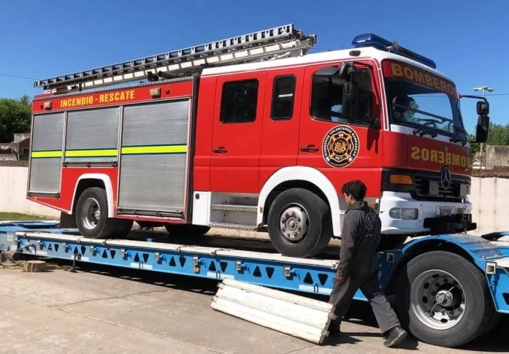 El cuartel de Barrancas presentó la nueva autobomba: “Es un sueño cumplido”