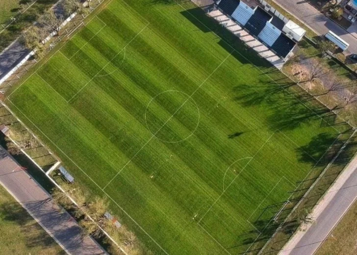 El Club Atlético Timbuense estrenó nuevo césped en su campo de juego