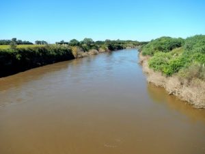 Hallan el cuerpo de un nene de entre 3 y 4 años en el Río Carcarañá