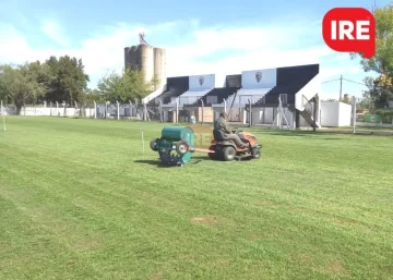 Timbuense comenzó a sembrar el campo de juego de su estadio