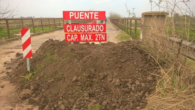 Clausurado y en peligro: Prohiben el paso de peso en el puente de la 10