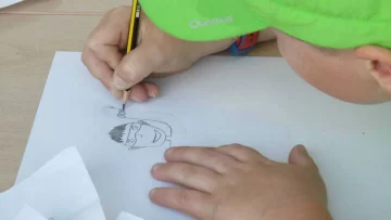 Invitan a niños y jóvenes a dibujar o escribir cartas para abuelos aislados