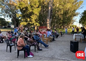 Cristian presentó su libro y su pueblo lo reconoció: “Sos un ejemplo de que se puede”