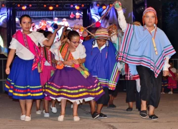 Provincia aprobó una ley de enseñanza de folklore en las escuelas