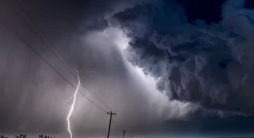 La región amaneció cubierta de nubes y a la espera de lluvias y tormentas