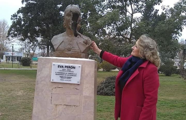 Timbúes comenzó a restaurar el busto de Evita que habían vandalizado