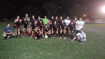 Garra y corazón: Sebastian Gaboto se prepara competitivo en fútbol femenino