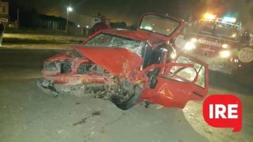 Choque entre un auto y un colectivo en Pueblo Andino