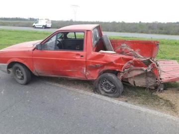 Pilotos del TC 2000 chocaron en la autopista: Se encuentran bien.