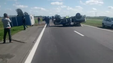 Accidente en Autopista Rosario Santa Fe sin heridos