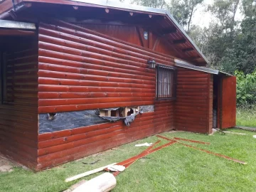 Hizo un buraco en la pared, entró a robar y lo atraparon