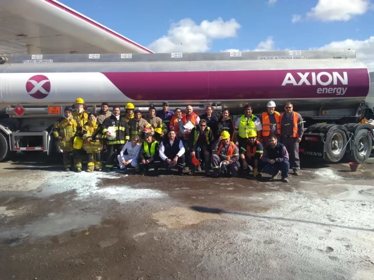 Bomberos Voluntarios realizaron un gran simulacro en la Axion