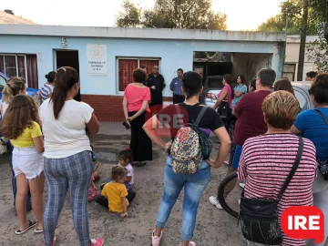 Inseguridad: Vecinos se convocaron frente a la comisaría