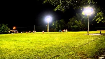 Hockey: El Sportivo Belgrano tiene su cancha totalmente iluminada