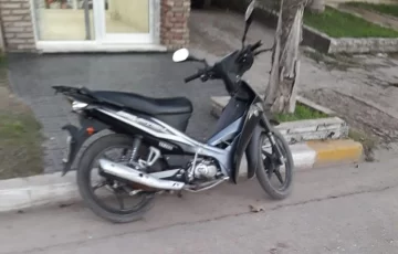 Fue a una cena familiar y cuando salió le habían robado la moto