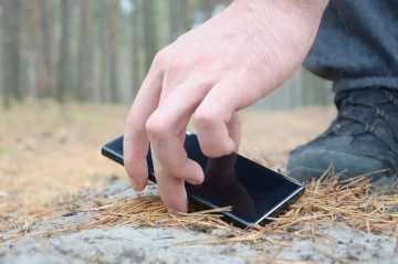 Perdió un celular con recuerdos de su padre y apela a la solidaridad para recuperarlo