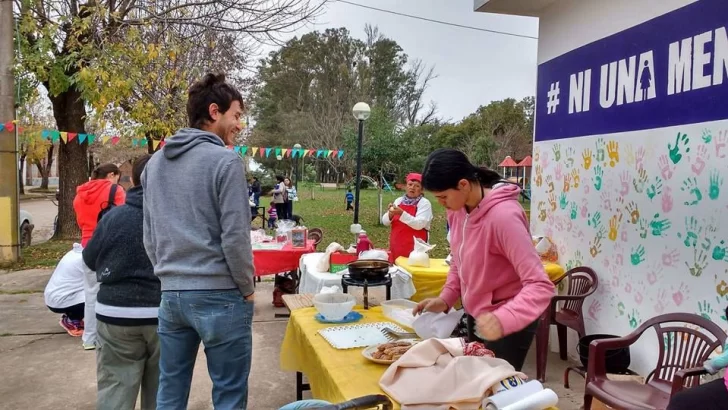 Díaz conmemorará el Día de la Mujer con un evento frente a la biblioteca