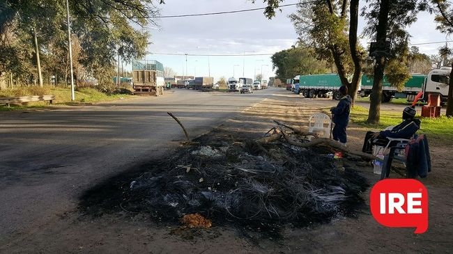 “SI NO HAY ACUERDO CORTAREMOS POR COMPLETO ACCESOS A PUERTOS Y RUTAS”