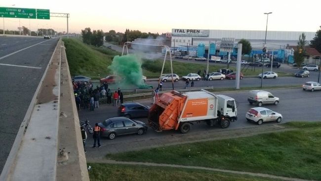 Cortes y manifestaciones en el paro del 6A